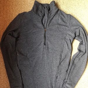 Lululemon long sleeved top size 6